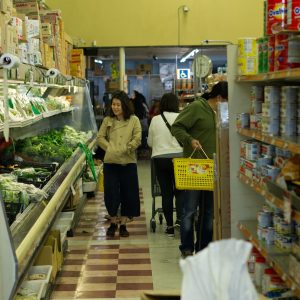 Photo "Why Arabic Expats Prefer Tawfeernl for Grocery Shopping"