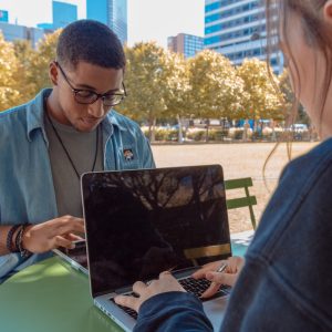Photo Online shopping: Laptop and credit card